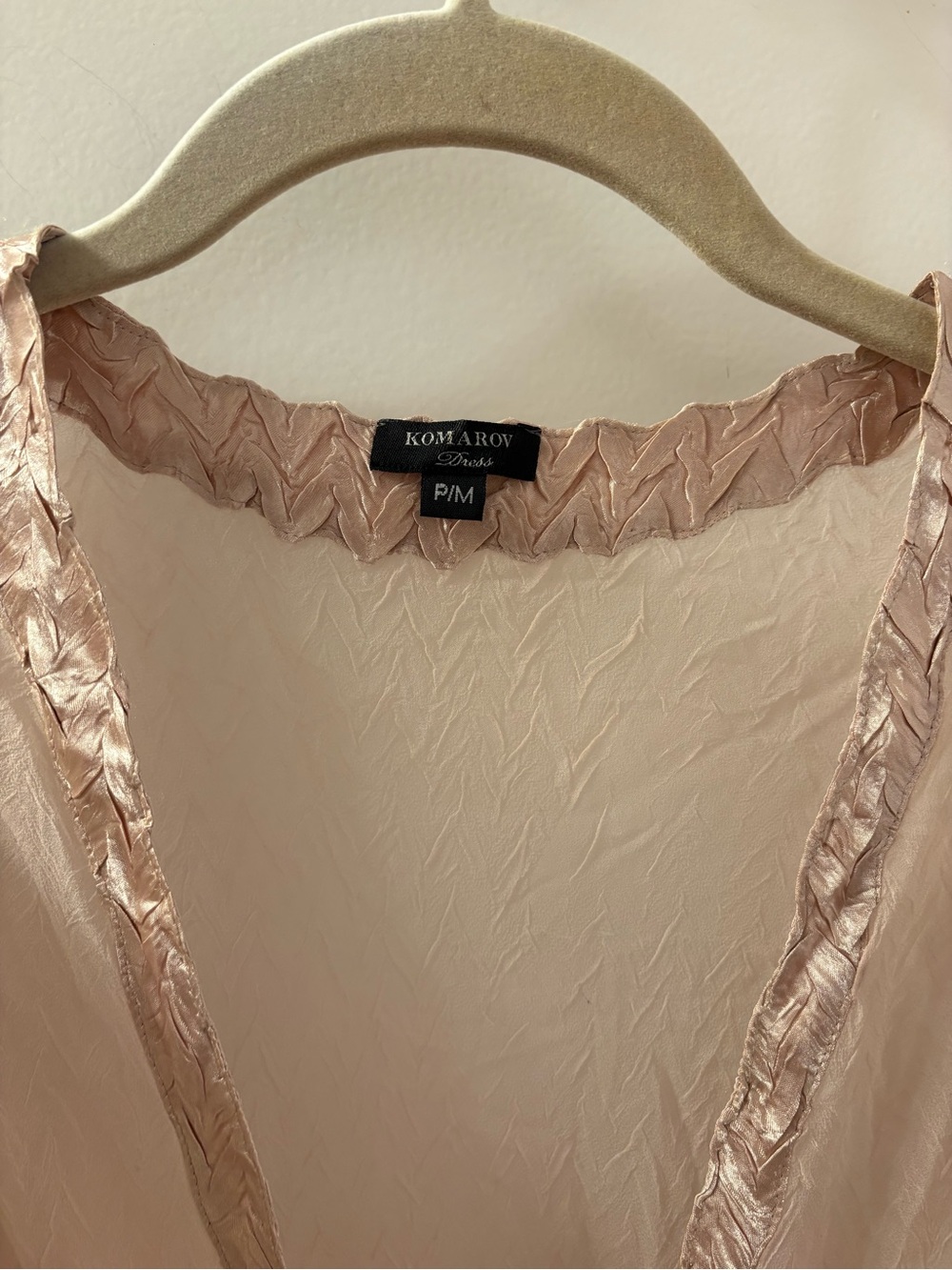 Komarov Blush Beige Sheer Evening Jacket with Jeweled Brooch EUC PtP 20/L 25 PM - Picture 5 of 10